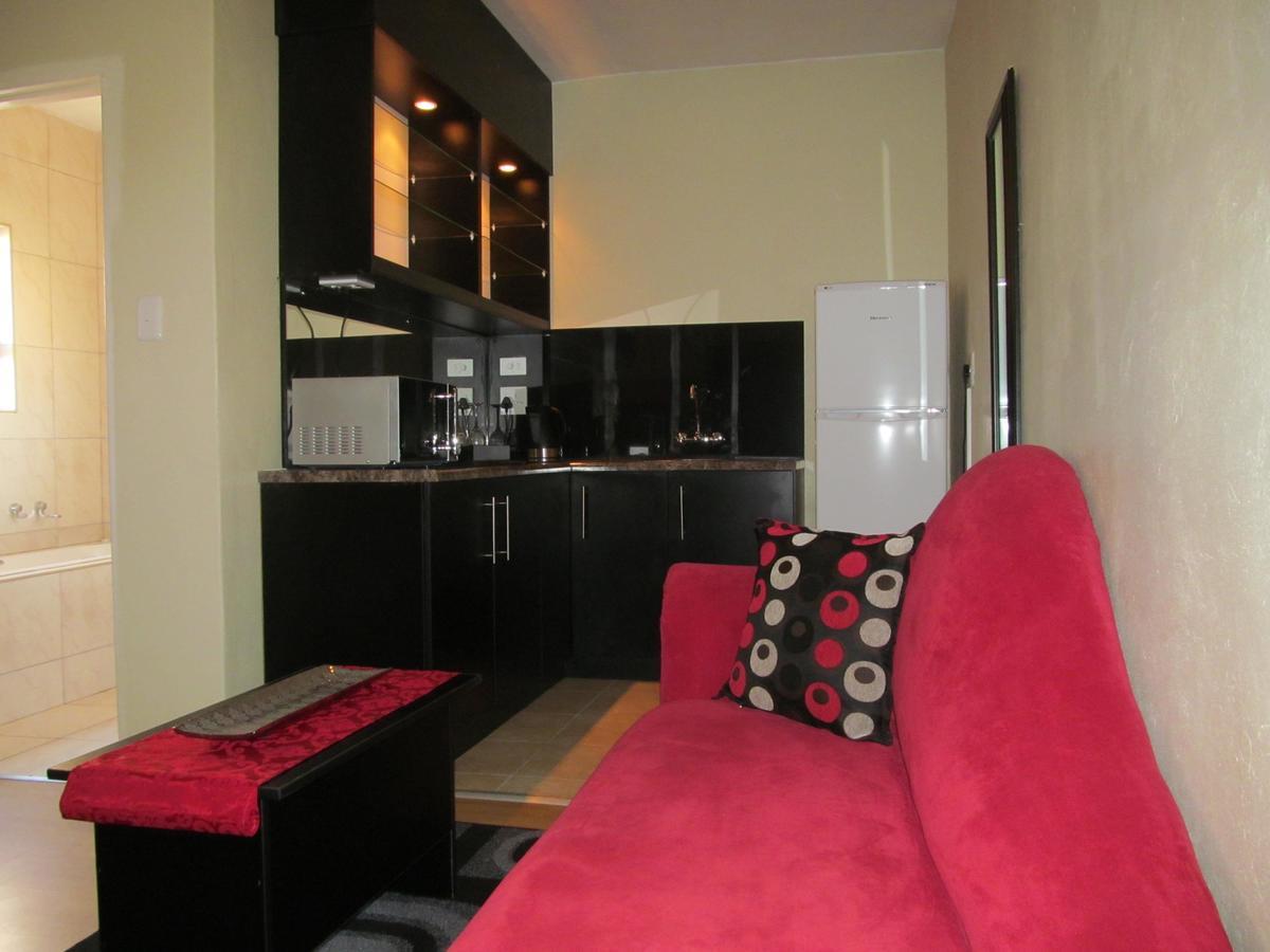 Scenery Maqalika Guesthouse Maseru Bagian luar foto