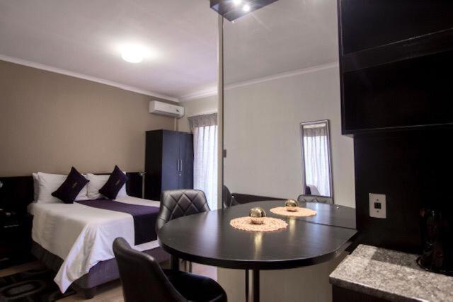 Scenery Maqalika Guesthouse Maseru Bagian luar foto